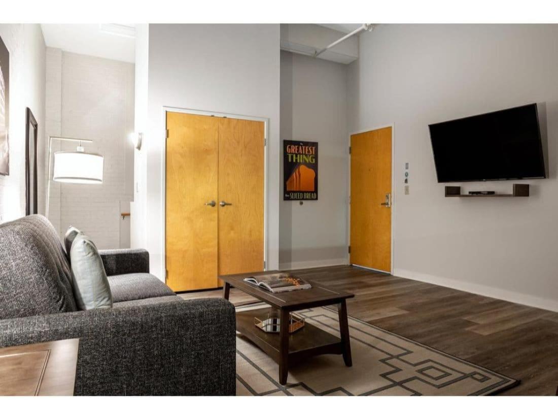 Modern Apartment Close To Everything Cozysuites Indianapolis Ngoại thất bức ảnh